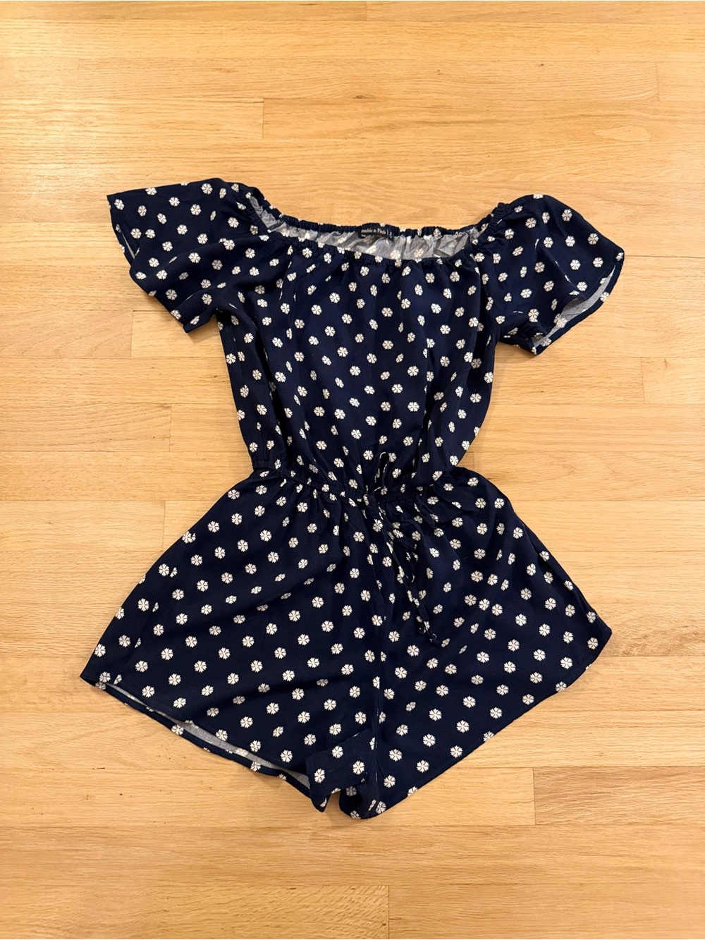 Abercrombie & Fitch Navy Floral Off Shoulder Romper Small Ruffle Sleeve - Picture 2 of 6